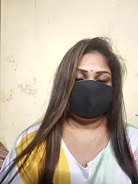 Snapshot of SluttySonam chatting on April 18, 8:31 pm SluttySonam online show from April 18, 8:31 pm
