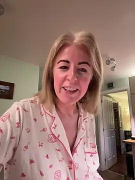 Laylaskyexx online show from April 8, 5:29 am