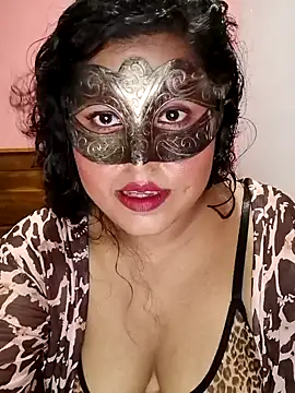 Snapshot of Maskedcurves chatting on June 6, 2:11 pm Maskedcurves online show from June 6, 2:11 pm