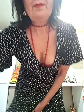 LaliaMia online show from November 9, 4:00 am