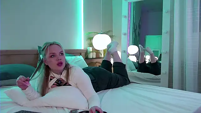 DashaNasha online show from April 19, 5:12 pm