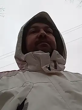 Snapshot of Luceriusbigass chatting on December 4, 11:19 am Luceriusbigass online show from December 4, 11:19 am