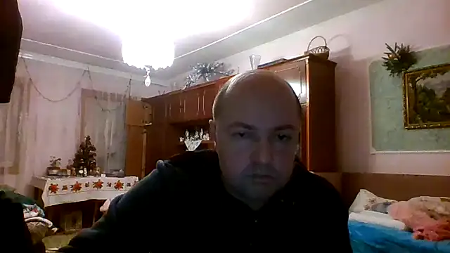 Snapshot of Luceriusbigass chatting on December 29, 5:22 pm Luceriusbigass online show from December 29, 5:22 pm