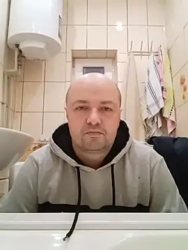 Snapshot of Luceriusbigass chatting on January 19, 3:32 pm Luceriusbigass online show from January 19, 3:32 pm