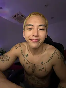 CheoXiao online show from April 19, 5:34 pm