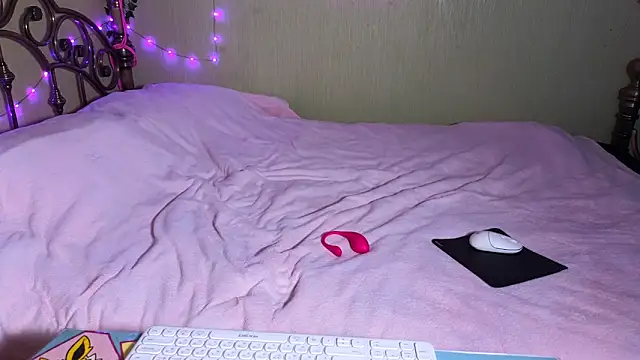 Sansarella online show from March 22, 3:37 pm