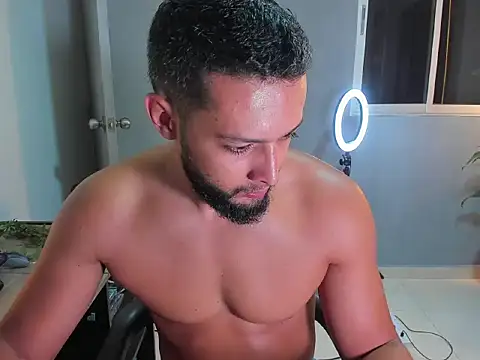 Juan Calix online show from April 13, 10:15 pm