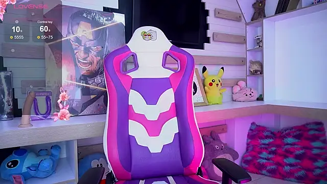 IvyLuxe  online show from April 11, 4:50 am