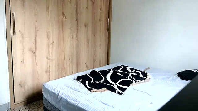 andrew 1520 online show from February 7, 9:40 pm