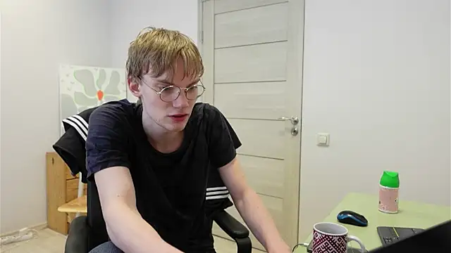 Dave Redmond online show from April 28, 1:05 pm