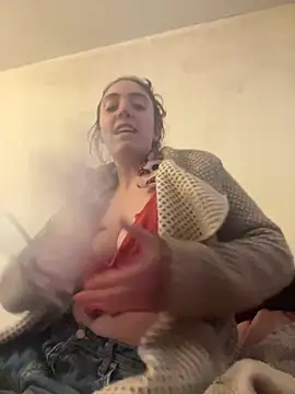 Snapshot of miss_bbyxxx chatting on February 10, 2:32 pm miss bbyxxx online show from February 10, 2:32 pm