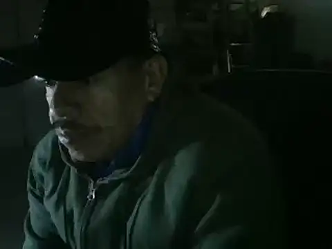 Snapshot of Oskr2024XXX chatting on January 18, 4:04 am Oskr2024XXX online show from January 18, 4:04 am