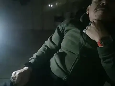 Snapshot of Oskr2024XXX chatting on January 22, 1:31 am Oskr2024XXX online show from January 22, 1:31 am