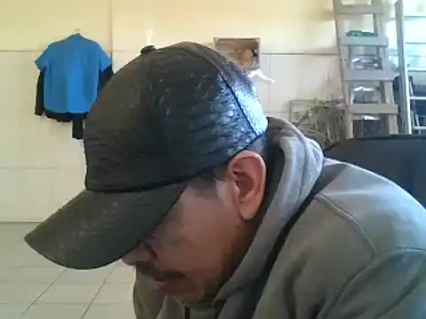 Snapshot of Oskr2024XXX chatting on January 23, 3:32 pm Oskr2024XXX online show from January 23, 3:32 pm