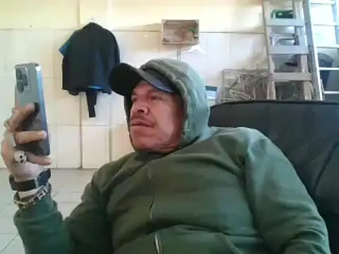 Snapshot of Oskr2024XXX chatting on February 10, 6:35 pm Oskr2024XXX online show from February 10, 6:35 pm