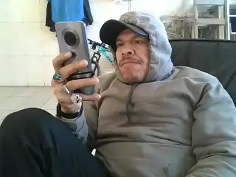 Snapshot of Oskr2024XXX chatting on February 16, 8:55 pm Oskr2024XXX online show from February 16, 8:55 pm