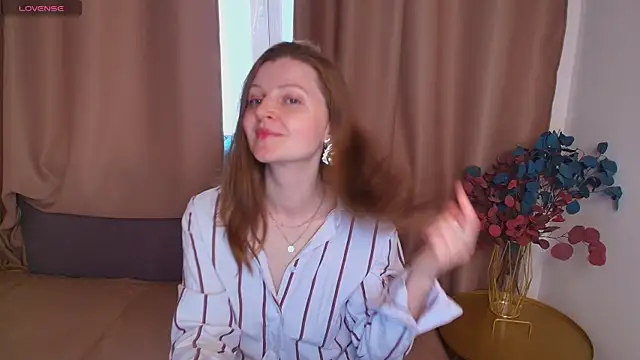 Snapshot of Liza__Evans chatting on May 9, 2:06 am Liza Evans online show from May 9, 2:06 am