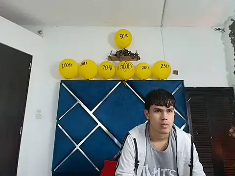 EdwinBoys online show from April 25, 12:52 pm