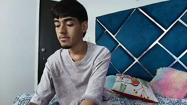 EdwinBoys online show from May 25, 12:44 pm