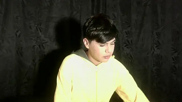 Snapshot of Felipe_Kold chatting on May 7, 1:33 am Felipe Kold online show from May 7, 1:33 am