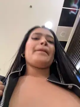 Snapshot of Sara_fun chatting on January 15, 7:34 pm Sara fun online show from January 15, 7:34 pm