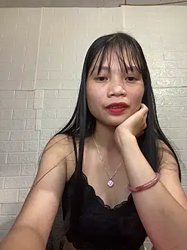 -Lucie-e online show from April 17, 7:55 am