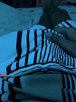 luciferthedevilqwer online show from April 20, 5:48 pm