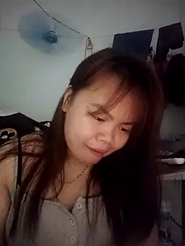 Snapshot of Truxcy1 chatting on April 24, 8:22 pm Truxcy1 online show from April 24, 8:22 pm