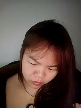 Snapshot of Truxcy1 chatting on May 4, 12:56 pm Truxcy1 online show from May 4, 12:56 pm