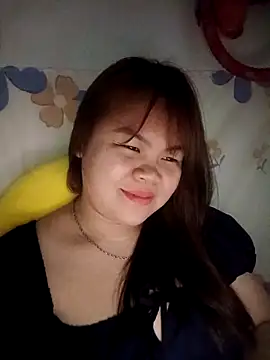 Snapshot of Truxcy1 chatting on May 10, 1:33 am Truxcy1 online show from May 10, 1:33 am