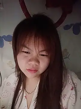 Snapshot of Truxcy1 chatting on May 17, 5:31 pm Truxcy1 online show from May 17, 5:31 pm