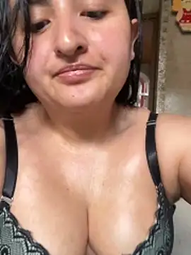 Lia Watson- online show from April 23, 6:54 pm