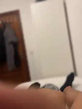 andresgh10 online show from April 20, 6:20 pm