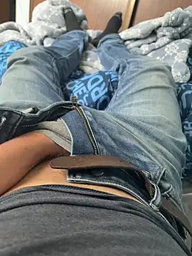 Hector69H online show from April 21, 9:17 pm