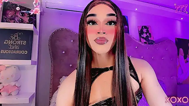 Snapshot of Camila_Vasquezz1 chatting on May 19, 4:41 am Camila Vasquezz1 online show from May 19, 4:41 am