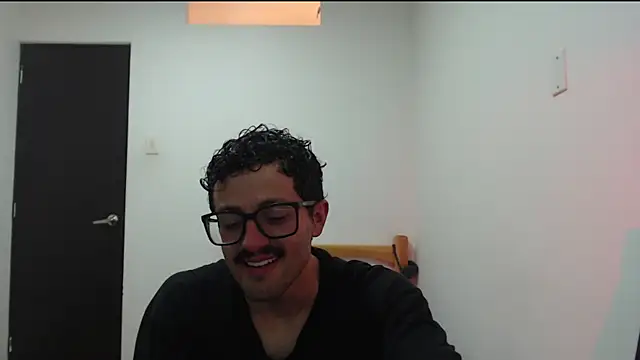 CuriousTomX online show from April 28, 1:37 am