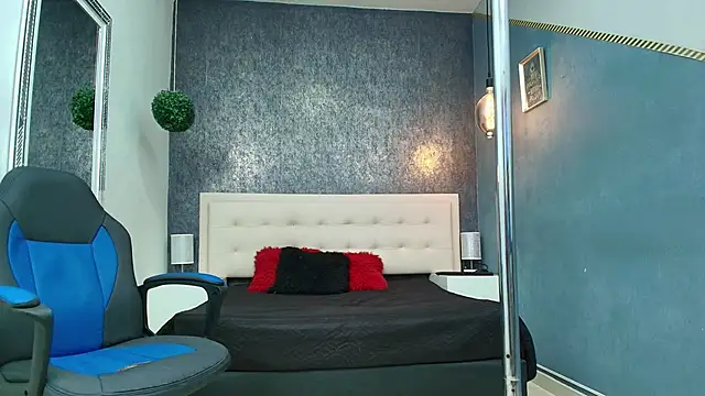 Erick Damon online show from April 27, 3:59 am