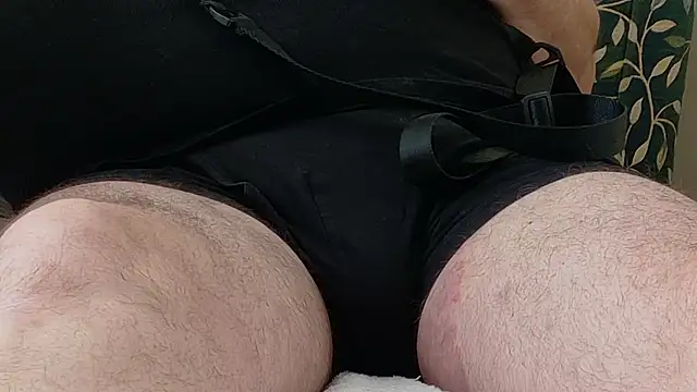 Snapshot of KinkCentral chatting on May 9, 9:36 am KinkCentral online show from May 9, 9:36 am