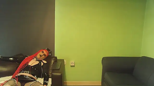 Snapshot of sexyass72 chatting on March 2, 12:32 pm sexyass72 online show from March 2, 12:32 pm