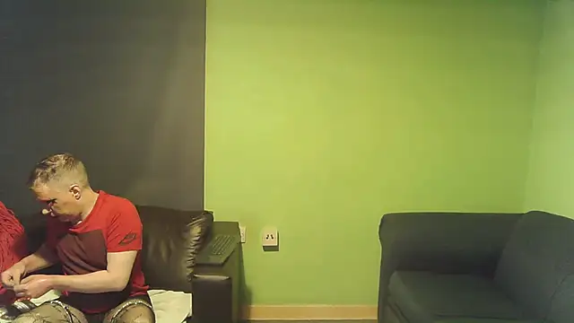 Snapshot of sexyass72 chatting on March 2, 6:40 pm sexyass72 online show from March 2, 6:40 pm