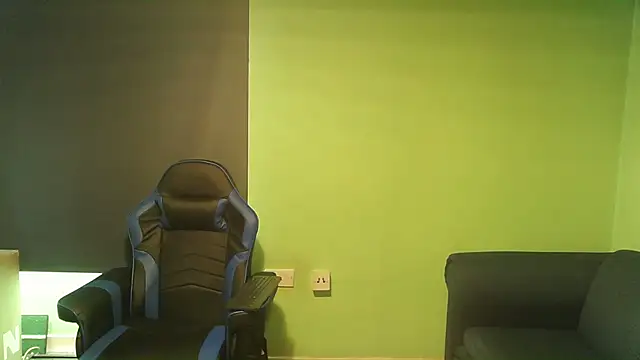 Snapshot of sexyass72 chatting on October 18, 1:01 pm sexyass72 online show from October 18, 1:01 pm