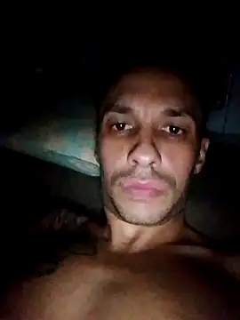 Snapshot of paulo90antone chatting on July 8, 5:23 am paulo90antone online show from July 8, 5:23 am