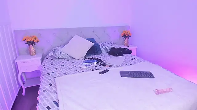  Kaiaa  online show from April 30, 4:46 pm