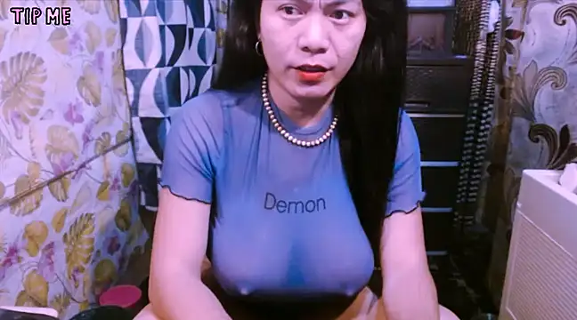 TSjuicyhotdrops online show from January 15, 7:48 am