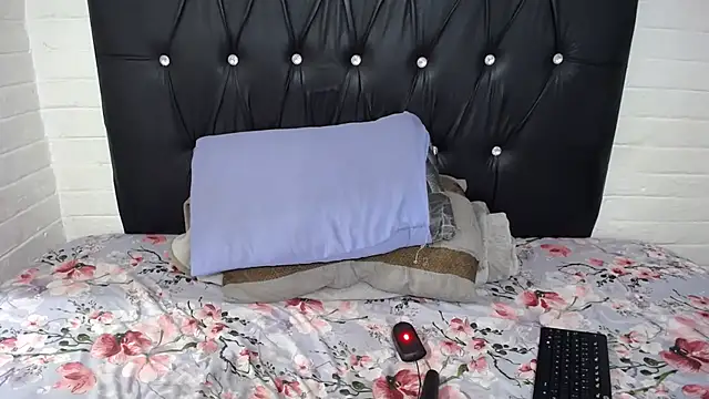 CandyBoobs69 online show from July 17, 9:08 pm