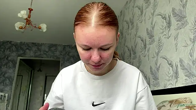 DalilaNeubig online show from April 30, 7:04 am