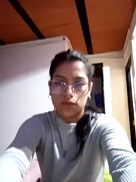 Queen wee online show from May 1, 3:44 am
