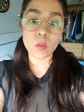 charloteone online show from April 29, 1:37 pm