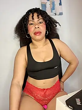 Cassandra em  online show from May 1, 4:33 pm