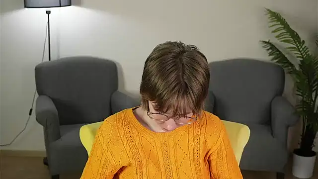 AlexaBrickell online show from April 30, 2:12 pm